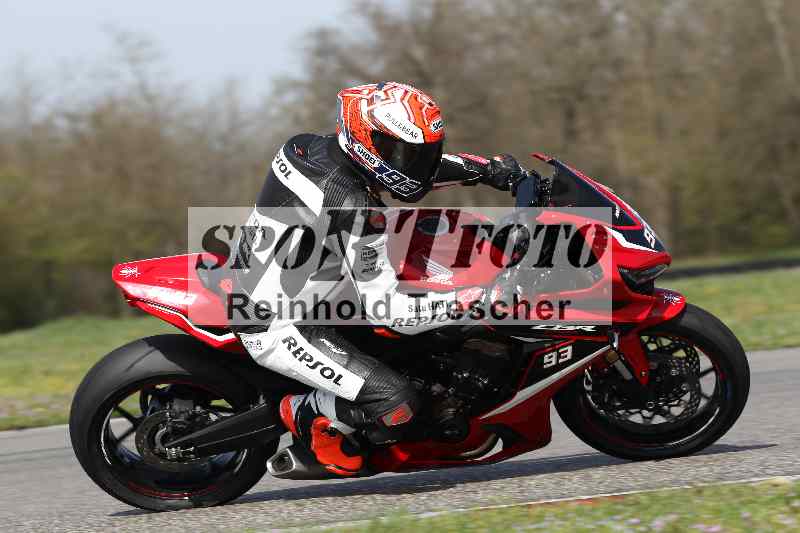 /Archiv-2023/06 10.04.2023 Moto Club Anneau du Rhin/Blanc-Novice/93